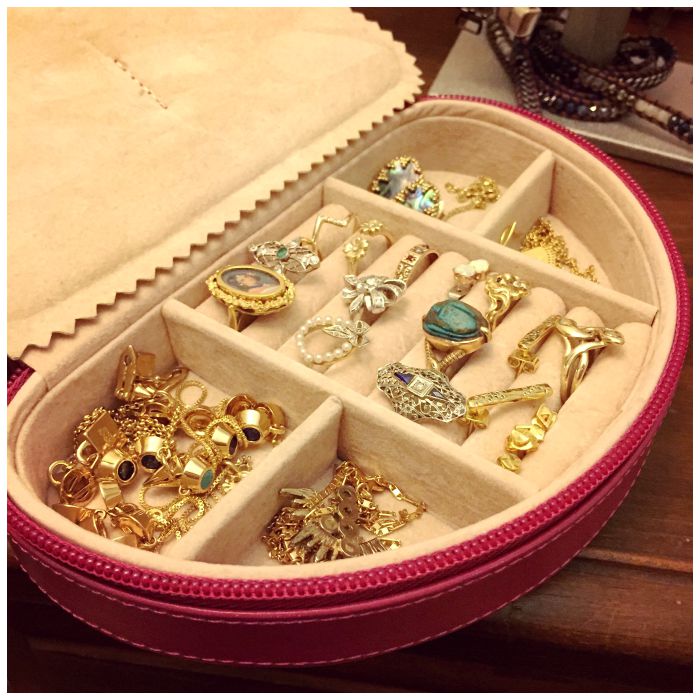 How to pack your necklaces for a move using a jewelry box